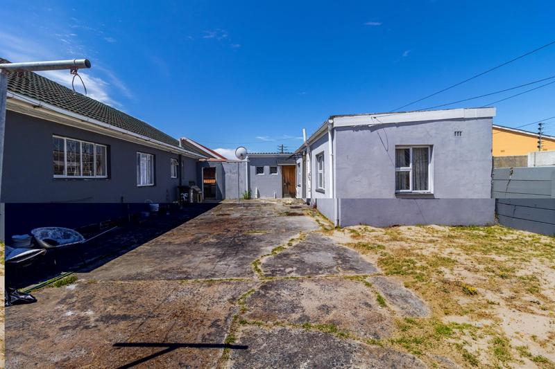 3 Bedroom Property for Sale in Belhar Western Cape